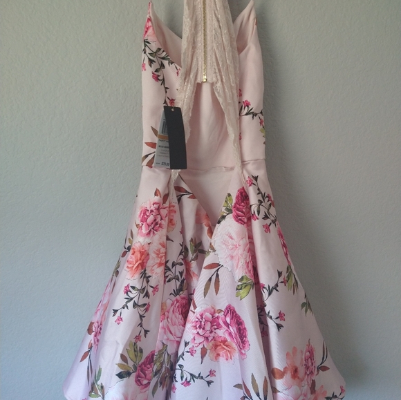 City Studio brand Size 7 Party Pink Floral Pattern Dress, NWT. 2 for $20 - Picture 4 of 5
